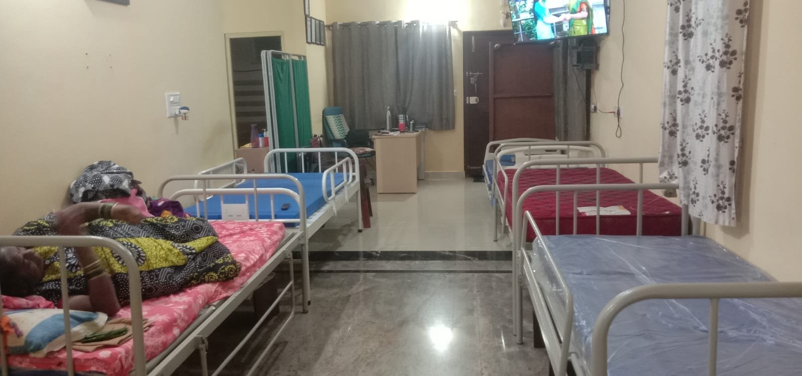 24/7 nursing care ward with monitored beds at Sreekaara Health Care Home — old age home and palliative care centre in Bangalore